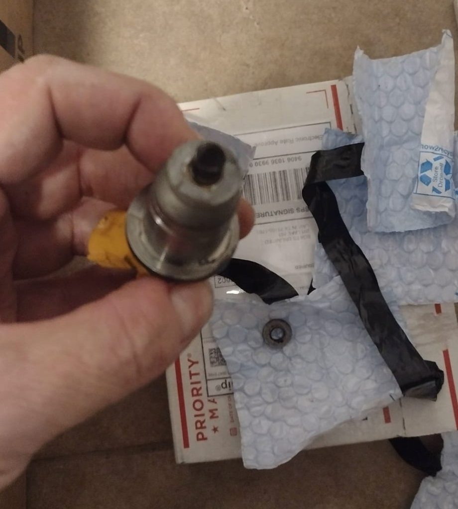 Car fuel injector