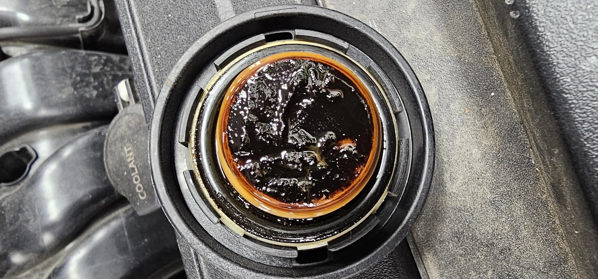 How to Clean Engine Oil Sludge Like a Pro